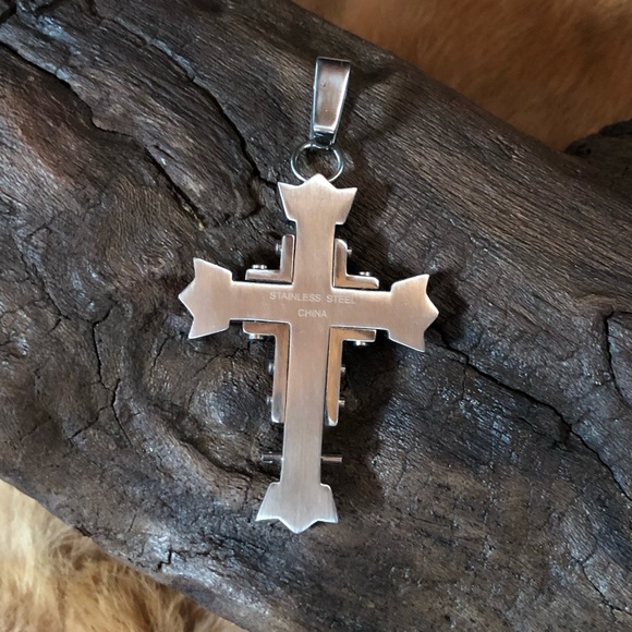 Stainless Steel Cross Pendant - Picture 4 of 8